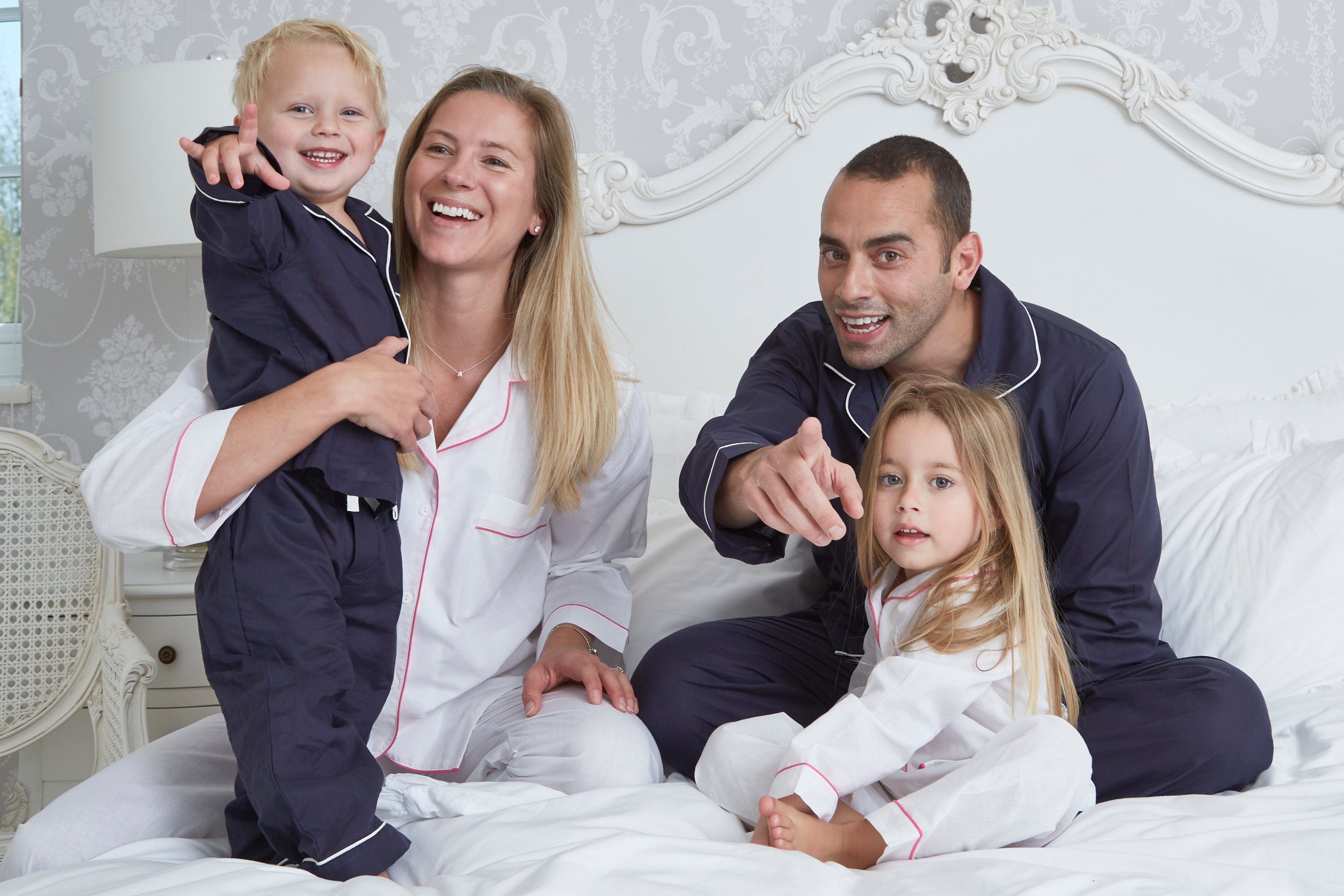 Women's White and Pink Piping Pyjamas